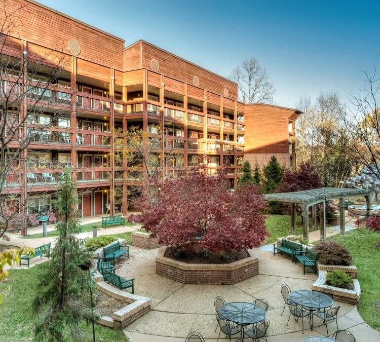 Clinton Manor