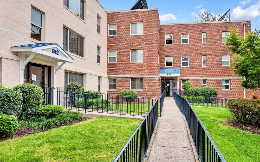 University Manor Apartments